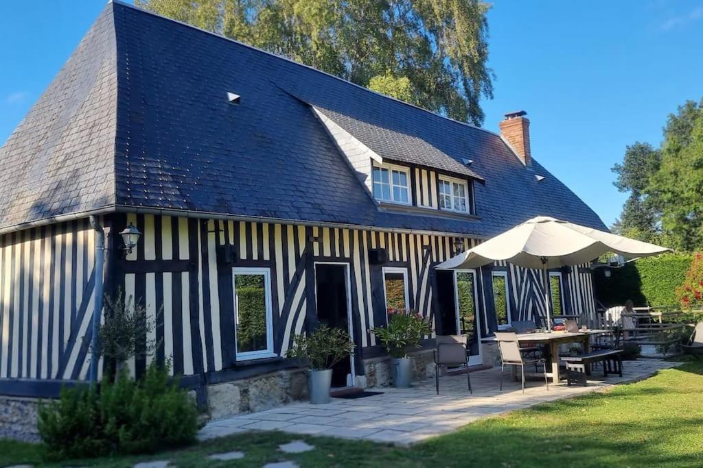 Maison A Colombages Pres De Deauville, Trouville Formentin Экстерьер фото